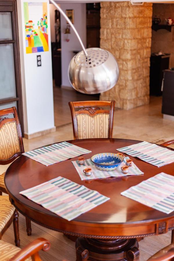 Spacious Apartment In City Centre Iasi Exterior photo
