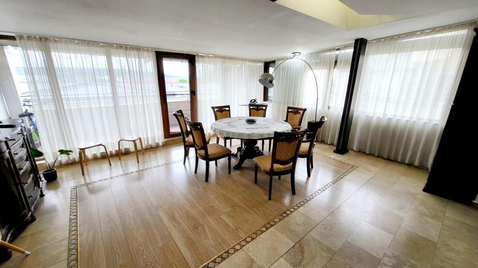 Spacious Apartment In City Centre Iasi Exterior photo